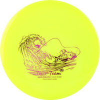 When you need to power up on the shorter holes or the long approach shots, Nord is the disc to reach for. With more resistance and heavier flight this midrange disc complements the Svea and Göte, and together they will give you confidence in all conditions on the course. Nord is north in Swedish. yellow